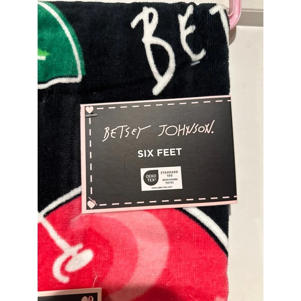 BETSEY JOHNSON BEACH TOWEL-Cherry